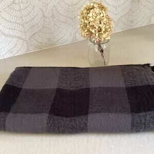 H&M Cozy Buffalo Check Black & Gray  Blanket/Throw/Scarf/Wrap Fringe 75 x 35